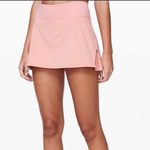 Lululemon play off the pleats skirt